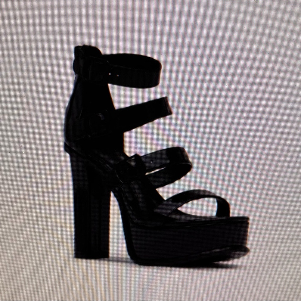 D'Amelio Footwear Romissa Sandal Block Heels- Black Size 6.5M NIB